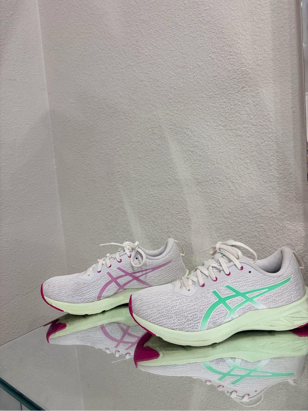 ASICS Womens White Mesh Running Shoes with Mint and Pink Accents - Picture 4 of 4